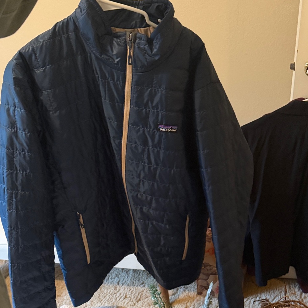 Patagonia Men's Dark Blue Puffer Jacket